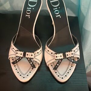Dior White And Black Leather Open Toe Kitten Heels Bow Detail Size 37. US 7.